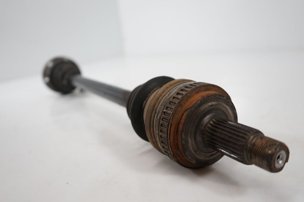 Rear driveshaft (5)