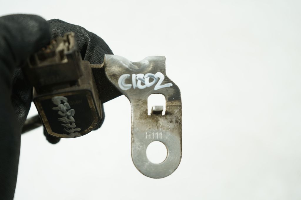 Accelerator throttle pedal (12)