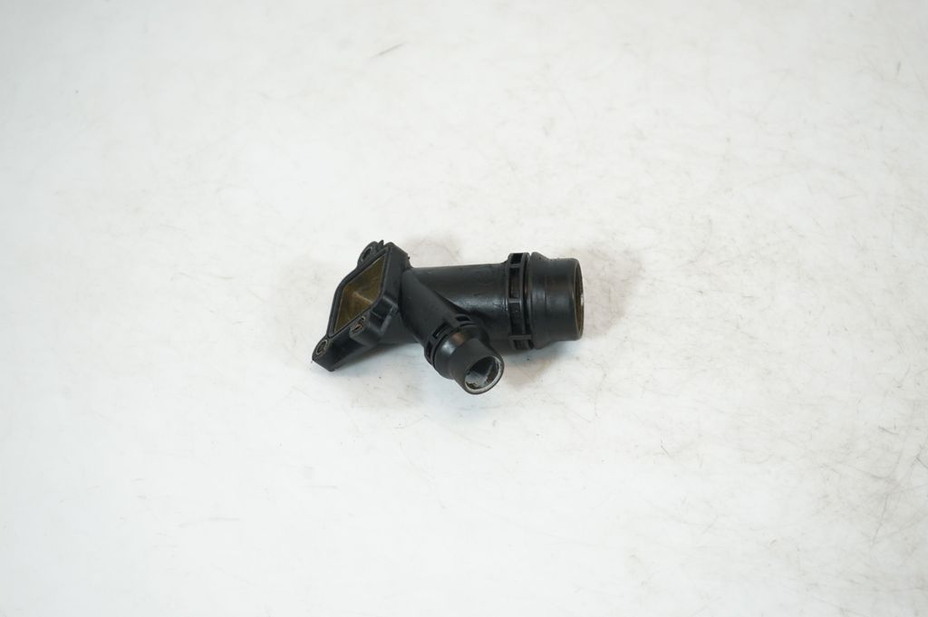 Engine coolant pipe/hose (5)