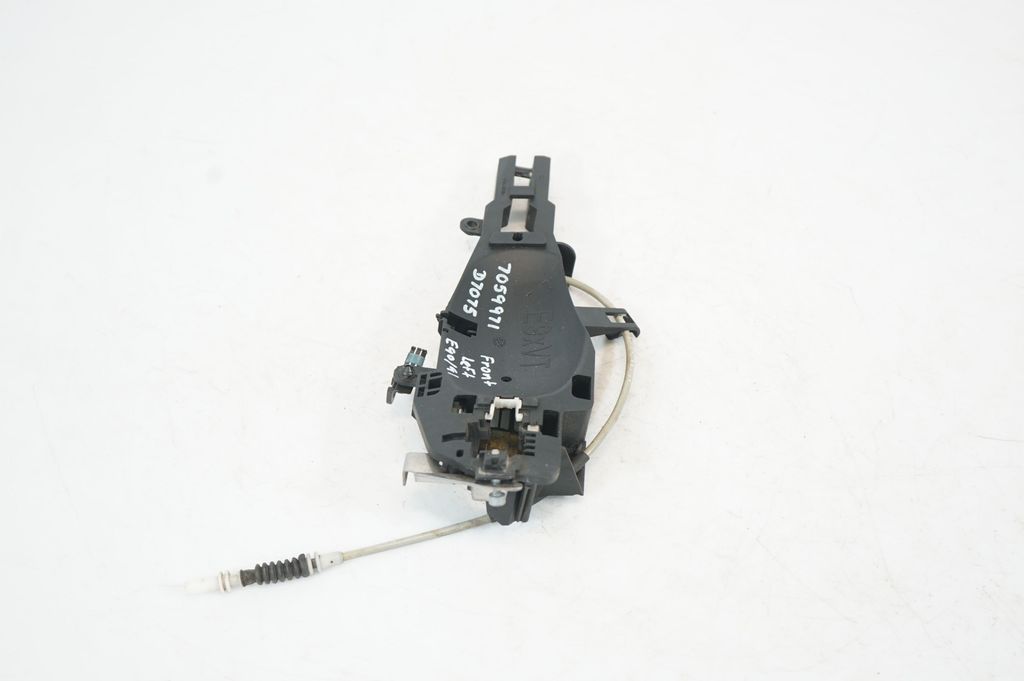 Front door exterior handle/bracket (2)