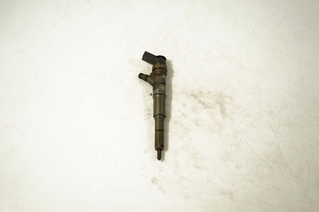 Fuel injector (5)