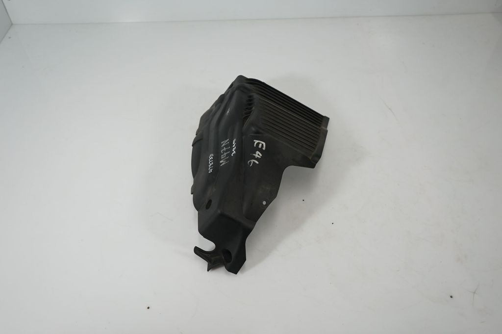 Engine cover (trim) (4)