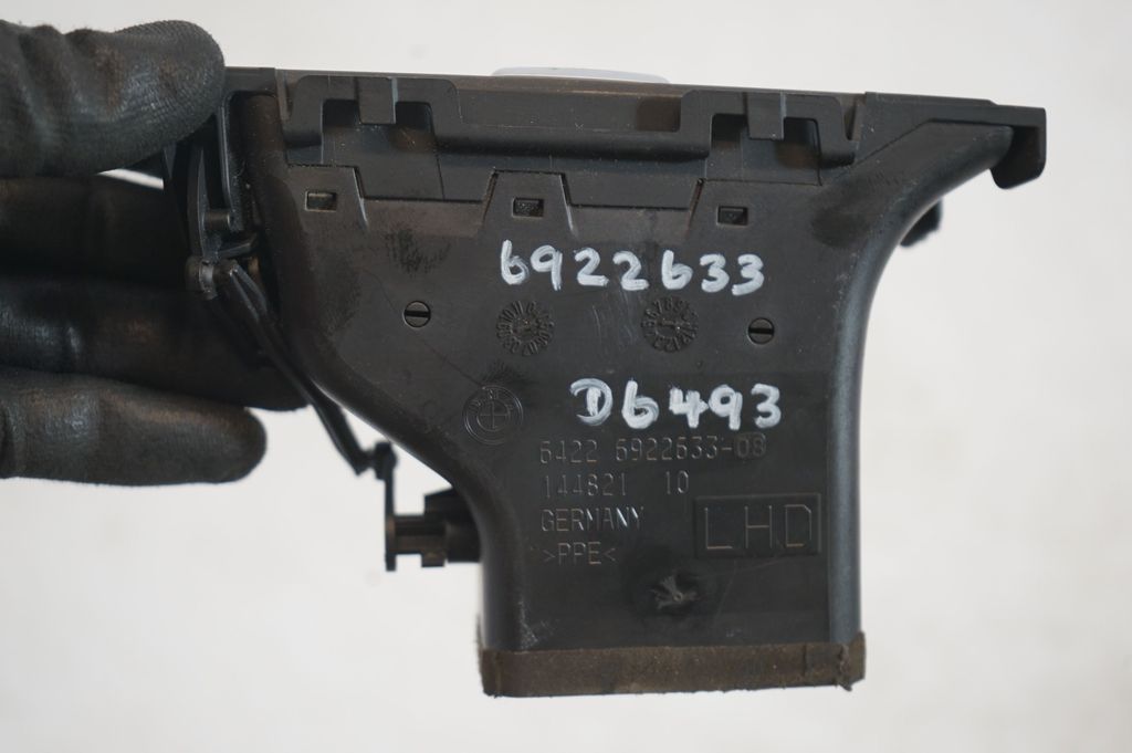 Dashboard side air vent grill/cover trim (8)