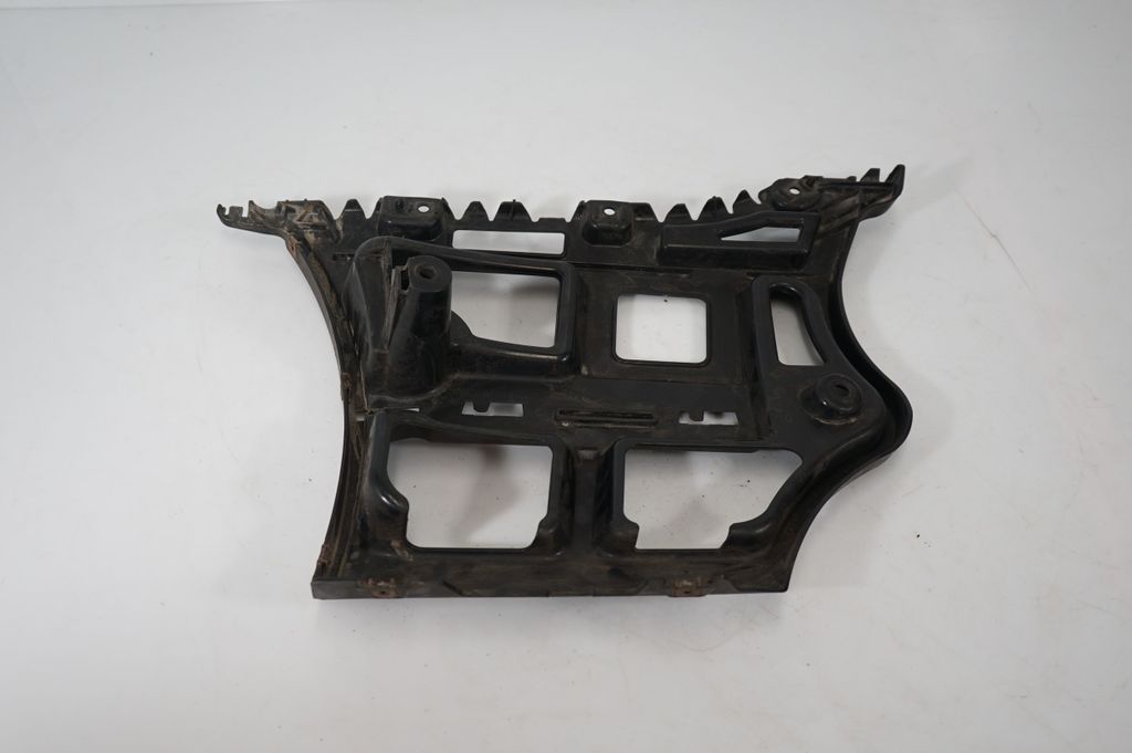 Rear bumper mounting bracket (5)