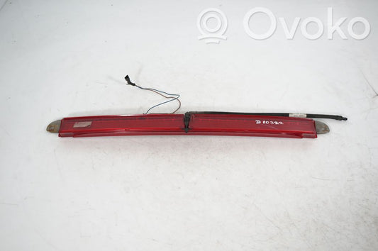 Third/center stoplight