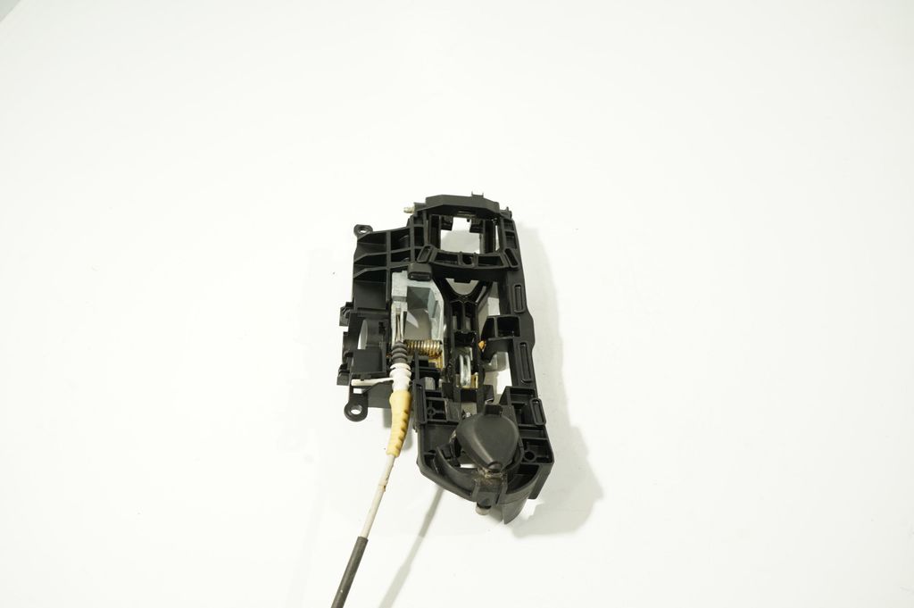 Rear door exterior handle/bracket (5)