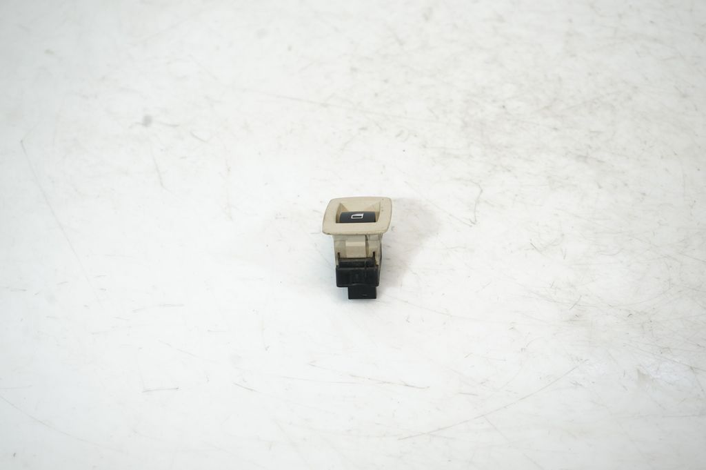 Electric window control switch (3)