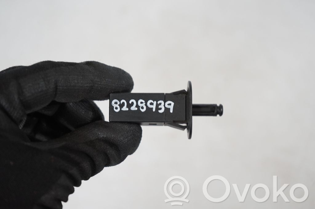 Front door window regulator motor (6)