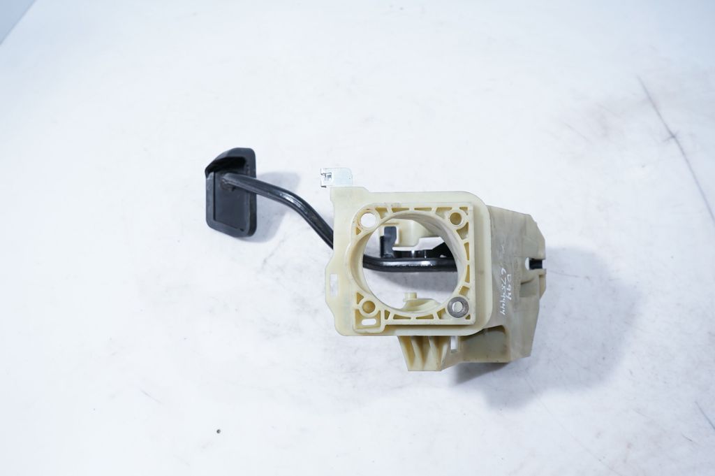 Brake pedal (6)