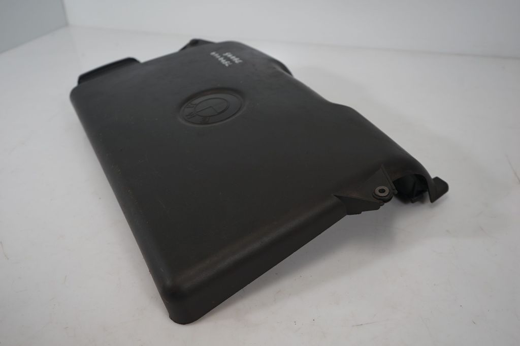 Engine cover (trim) (7)