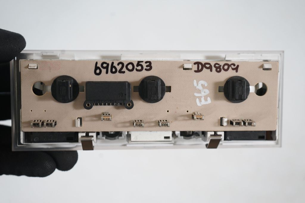 Front seat light (7)