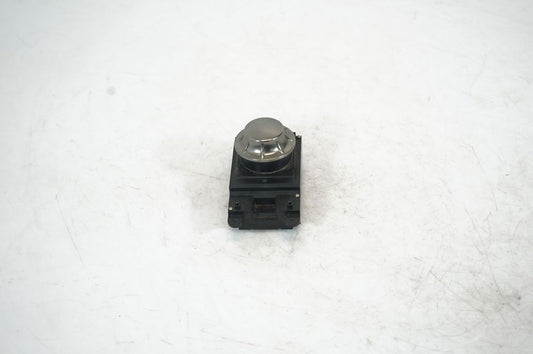 Multifunctional control switch/knob
