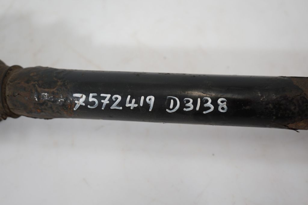 Rear driveshaft (8)