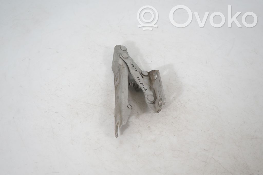 Engine bonnet/hood hinges (4)