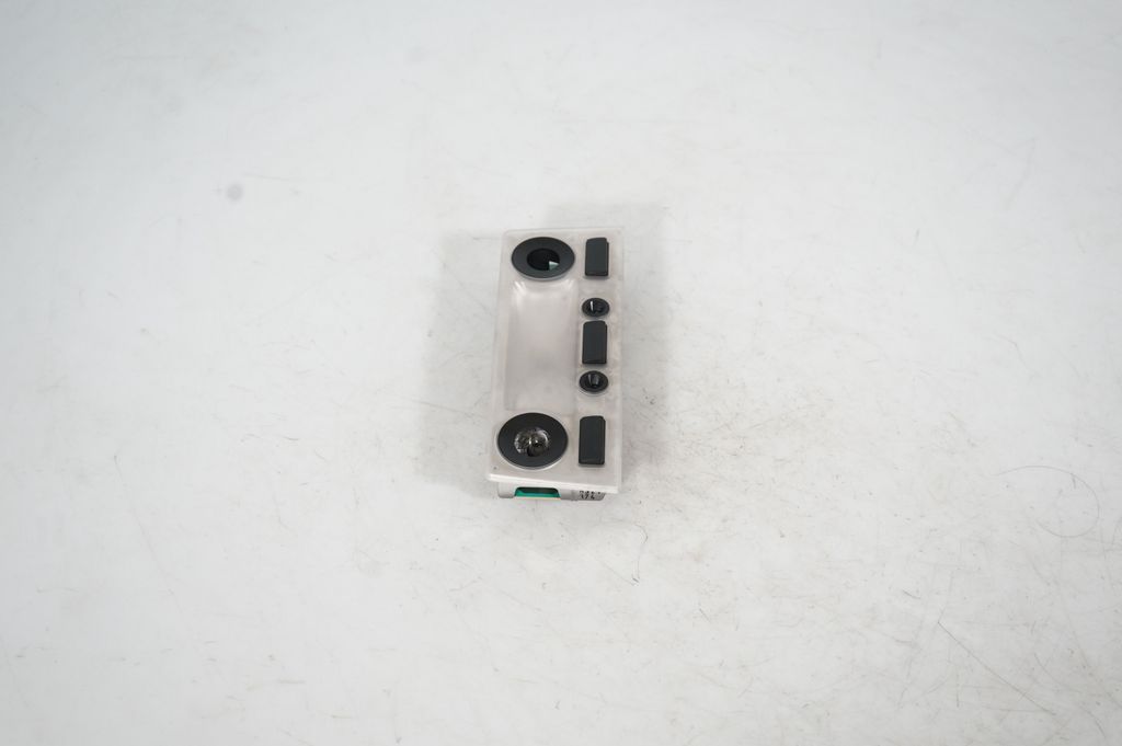 Front seat light (4)