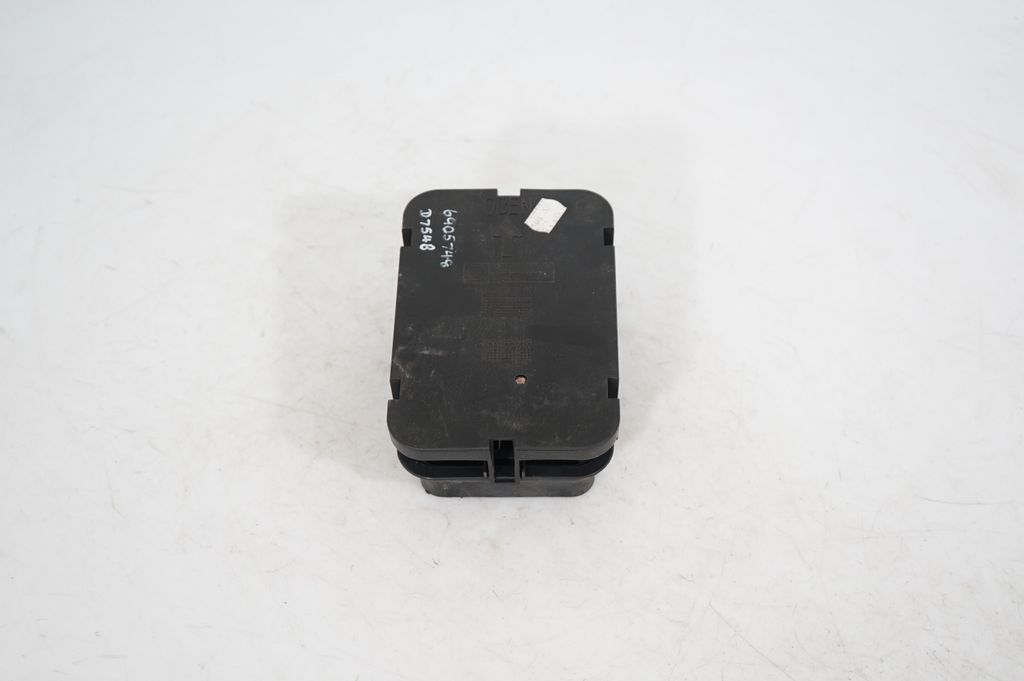 Quarter panel pressure vent (2)