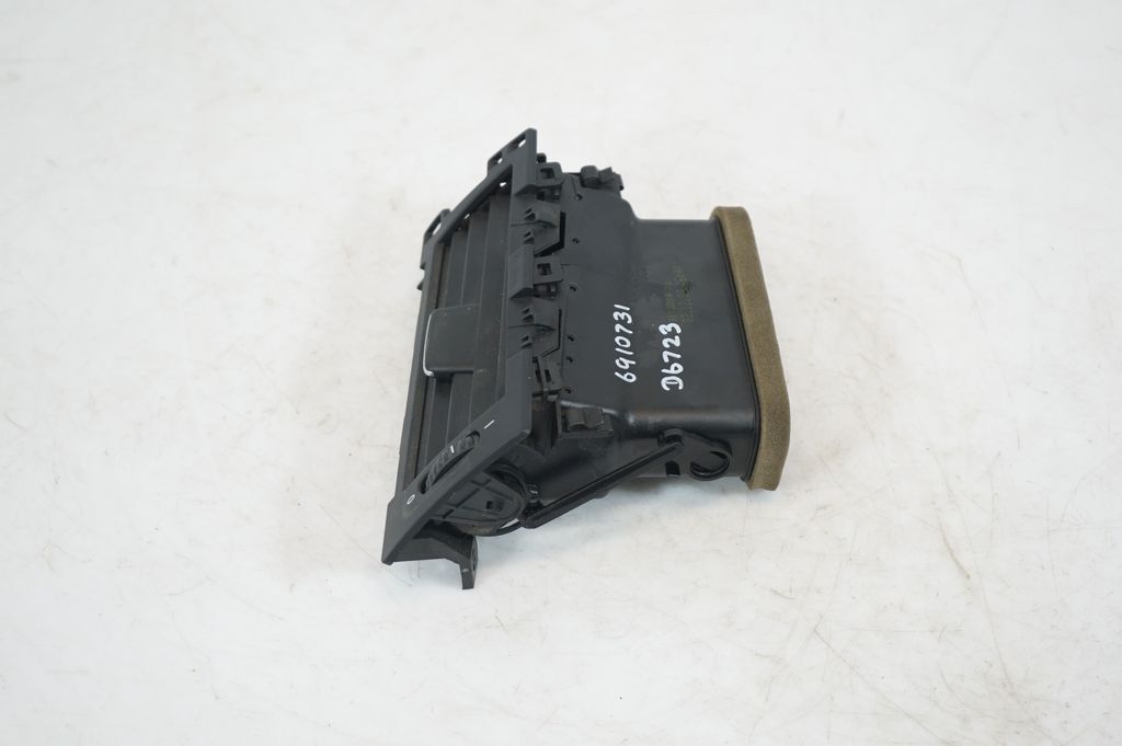 Dashboard side air vent grill/cover trim (2)