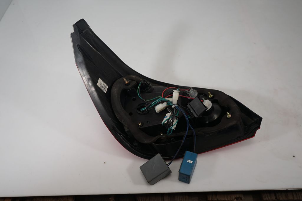 Rear/tail lights (4)