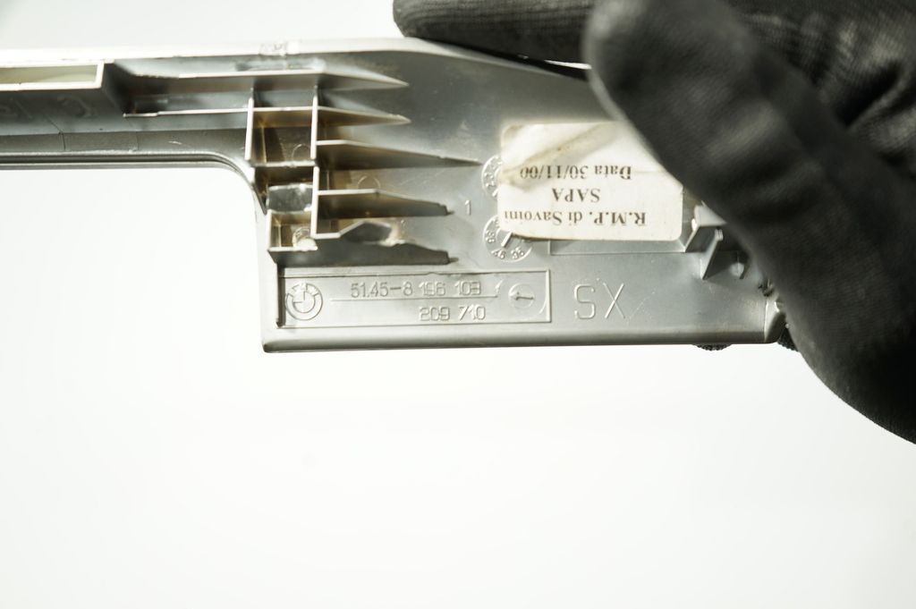 Dashboard glove box trim (8)