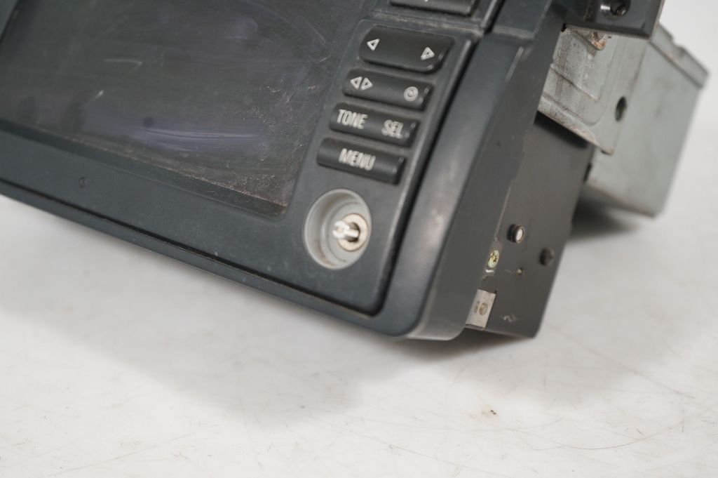 Radio/CD/DVD/GPS head unit (7)