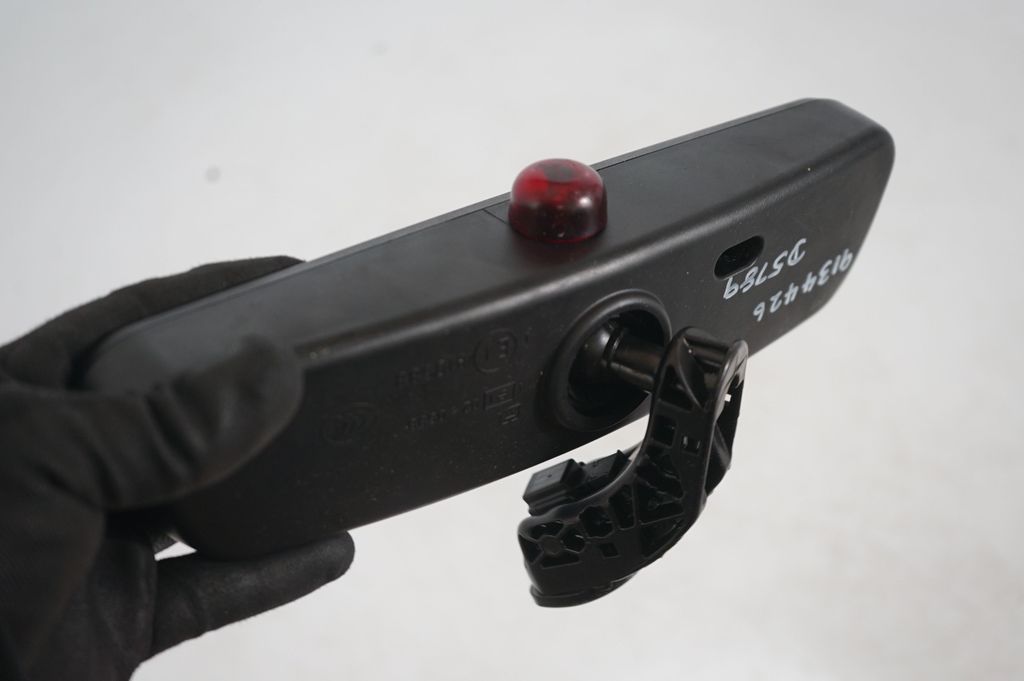 Rear view mirror (interior) (8)