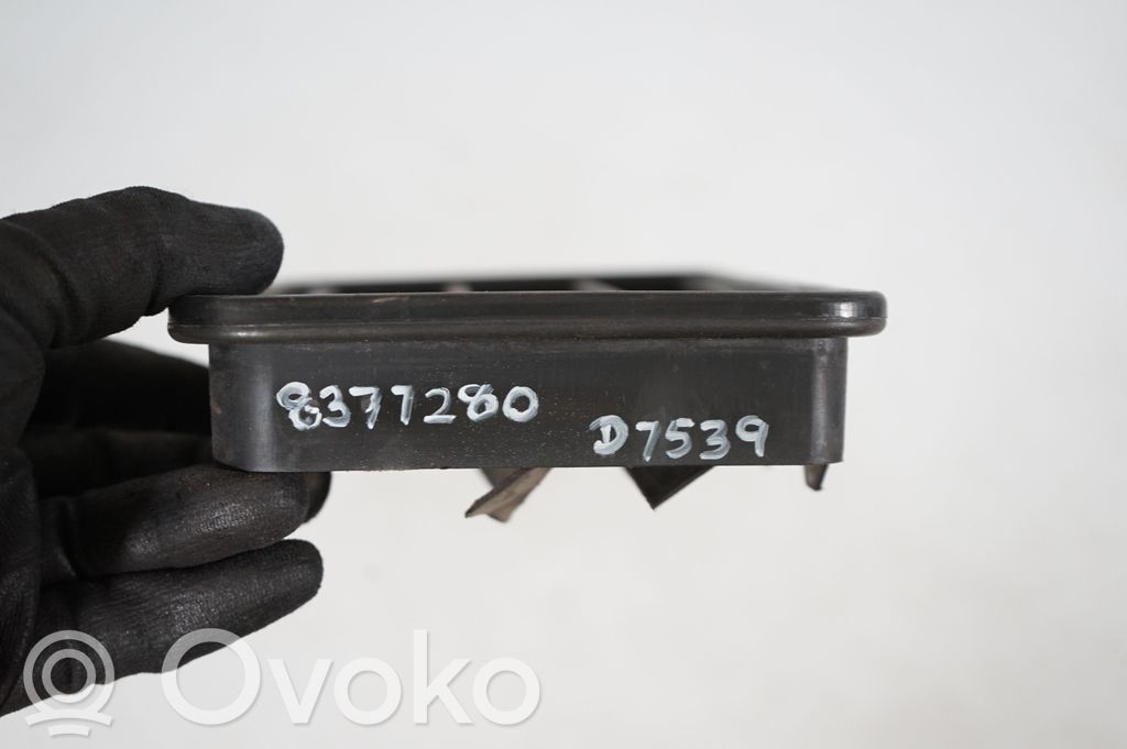 Quarter panel pressure vent (7)