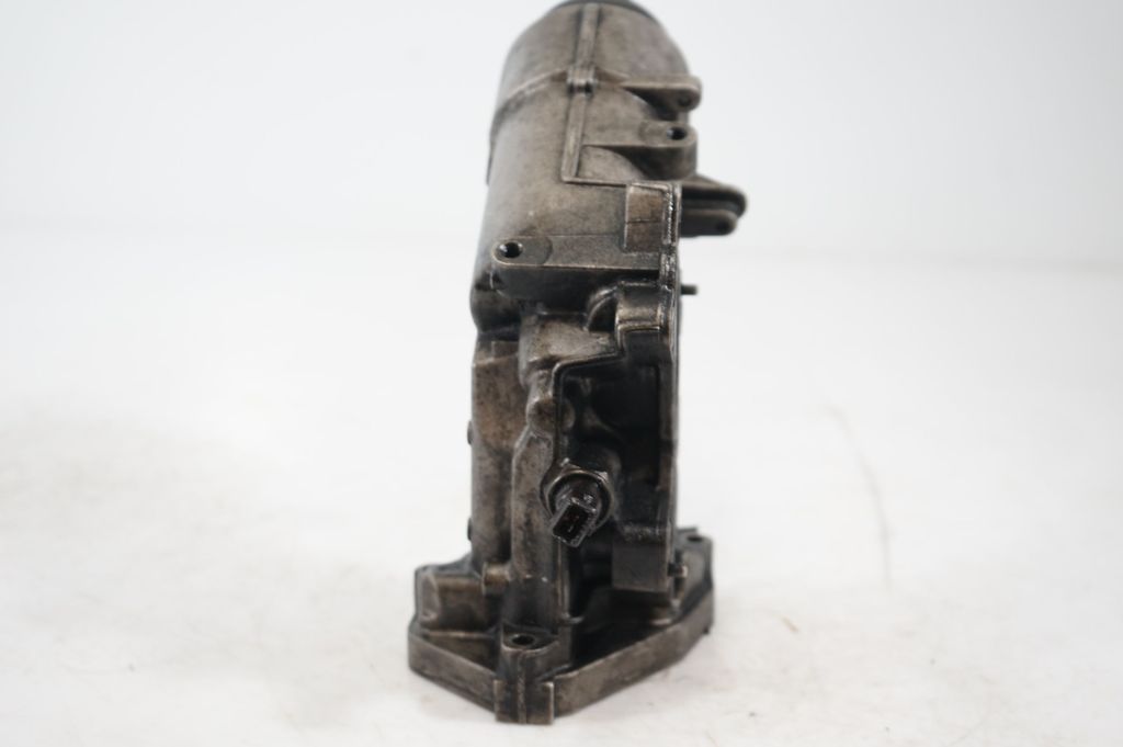 Oil filter mounting bracket (8)