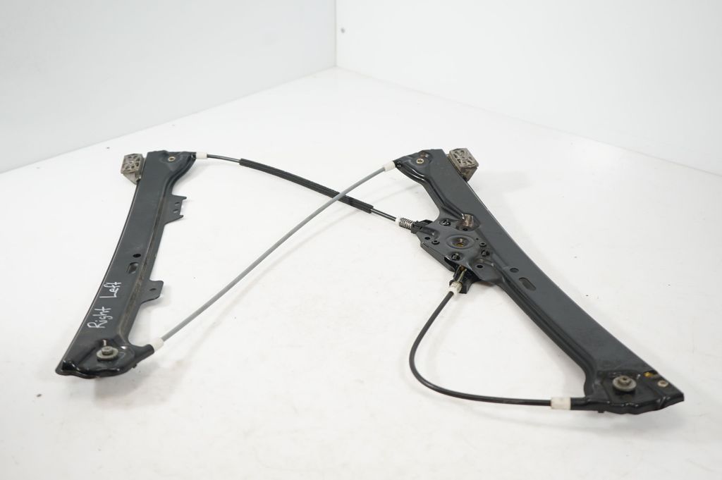 Front door window regulator with motor (6)