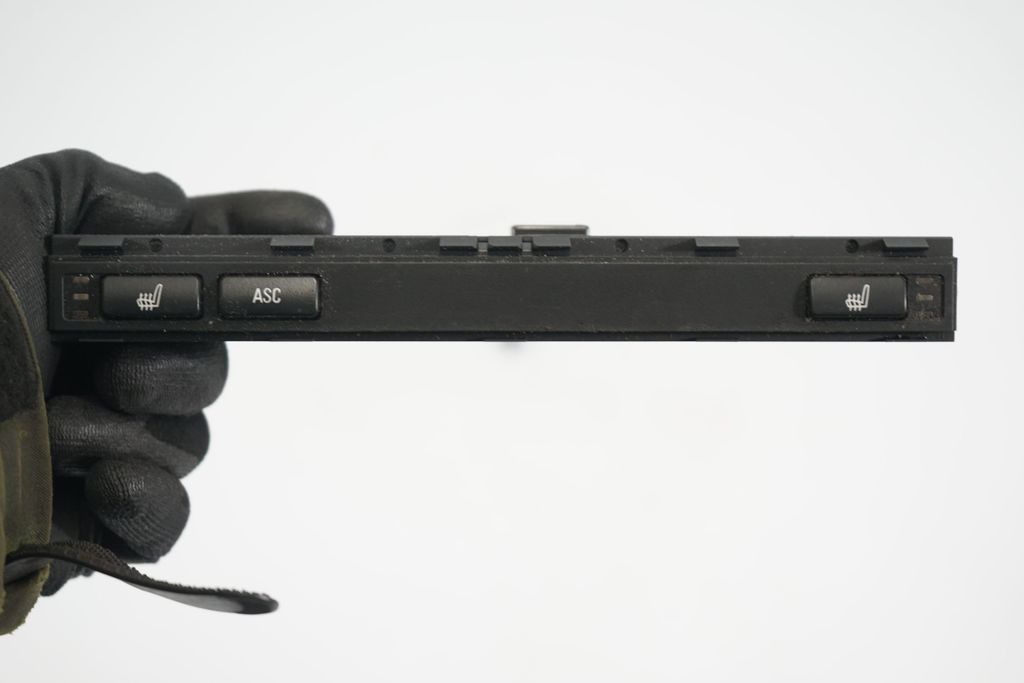 Seat heating switch (6)