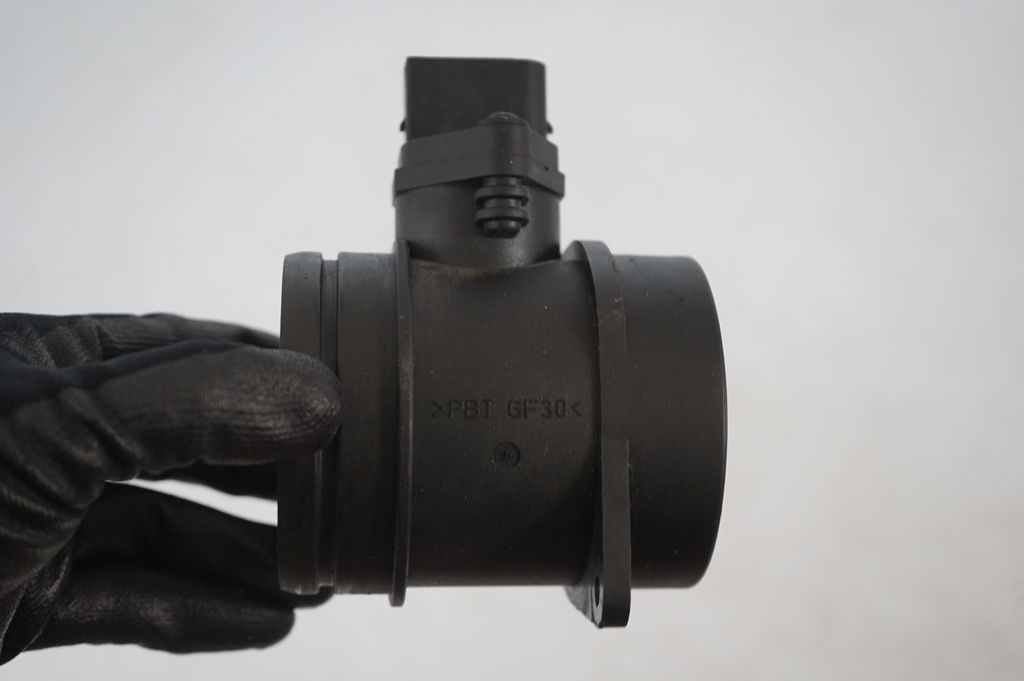 Mass air flow meter (8)
