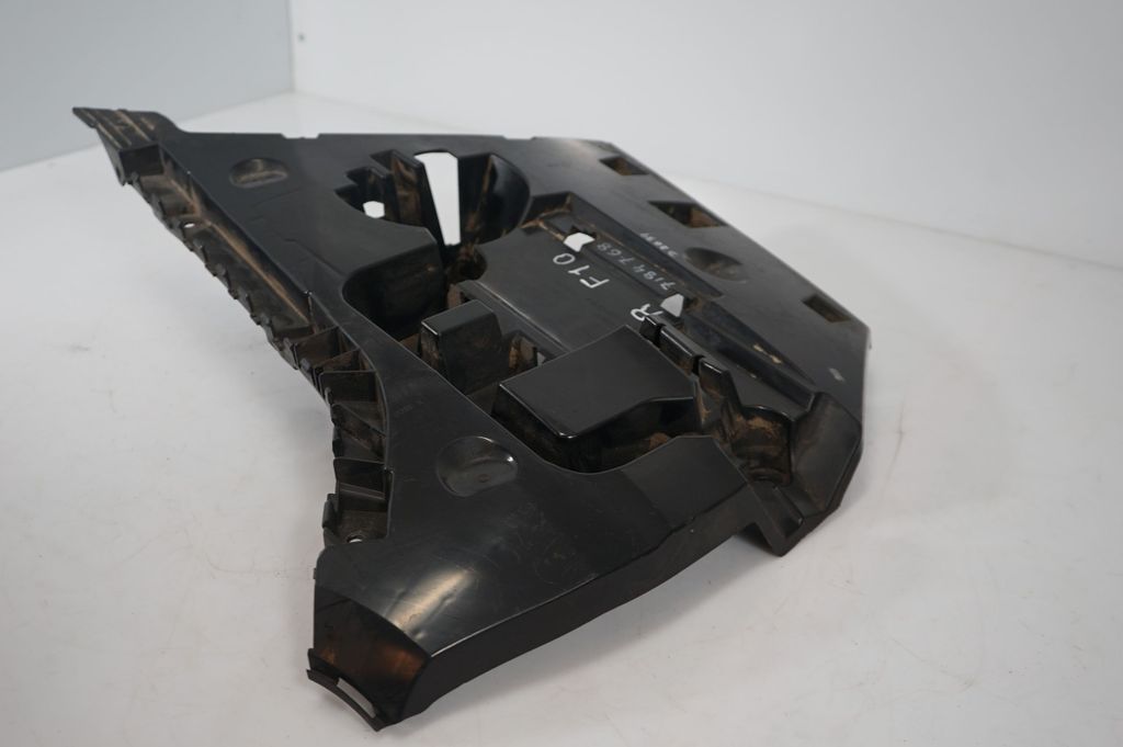 Rear bumper mounting bracket (6)