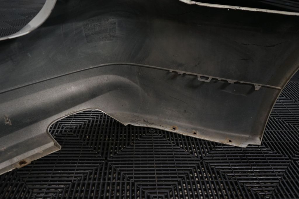 Rear bumper (14)