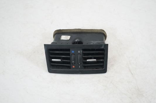 Rear air vent grill