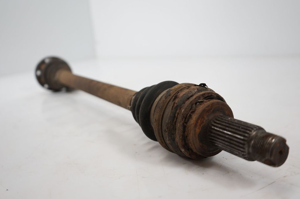 Rear driveshaft (5)