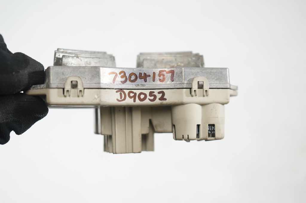 Heater blower motor/fan resistor (8)