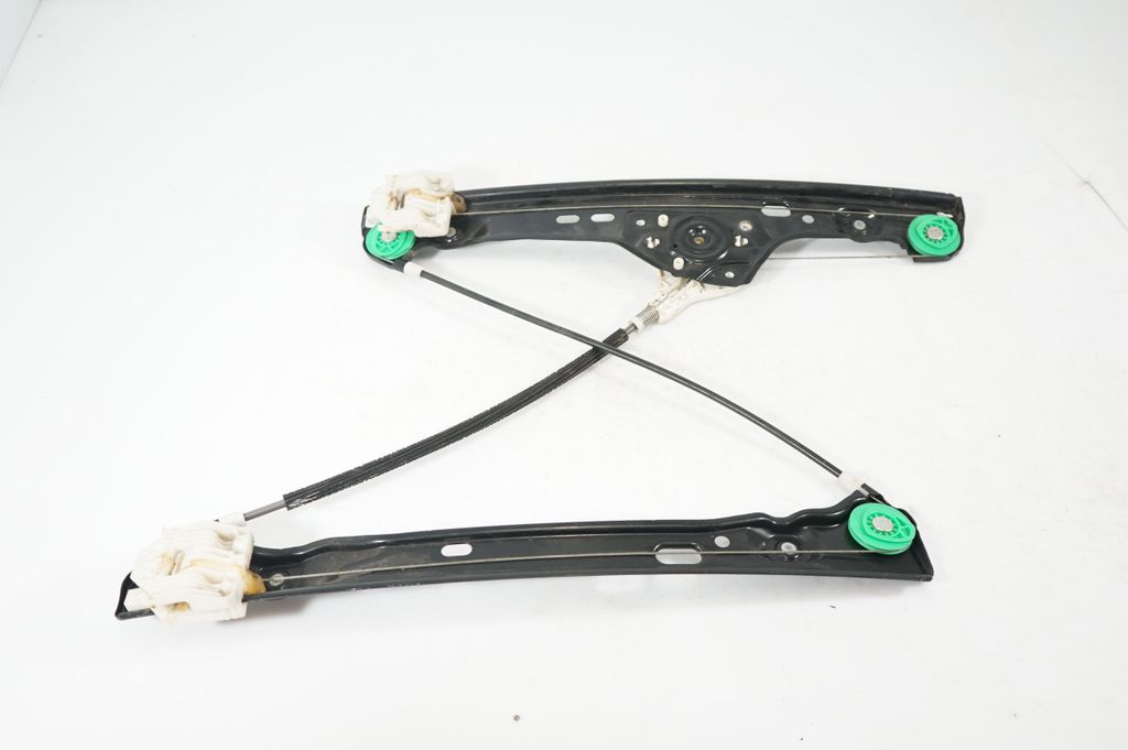 Front door window regulator with motor (3)