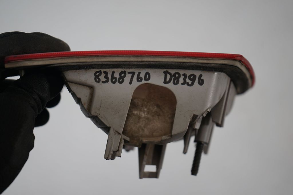 Tailgate rear/tail lights (7)