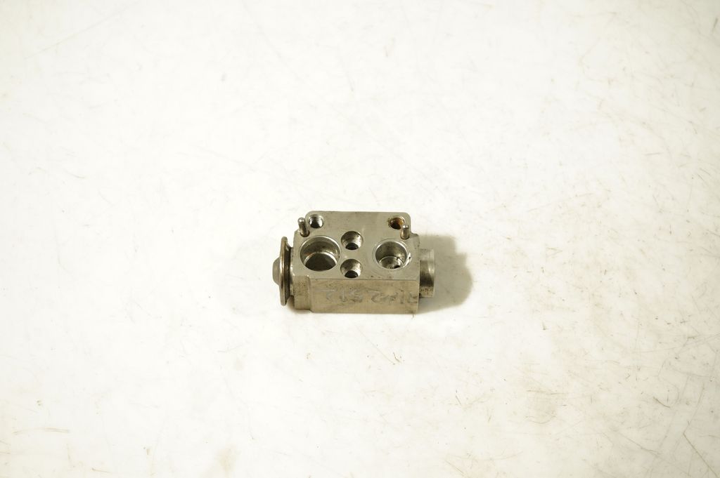 Air conditioning (A/C) expansion valve (3)