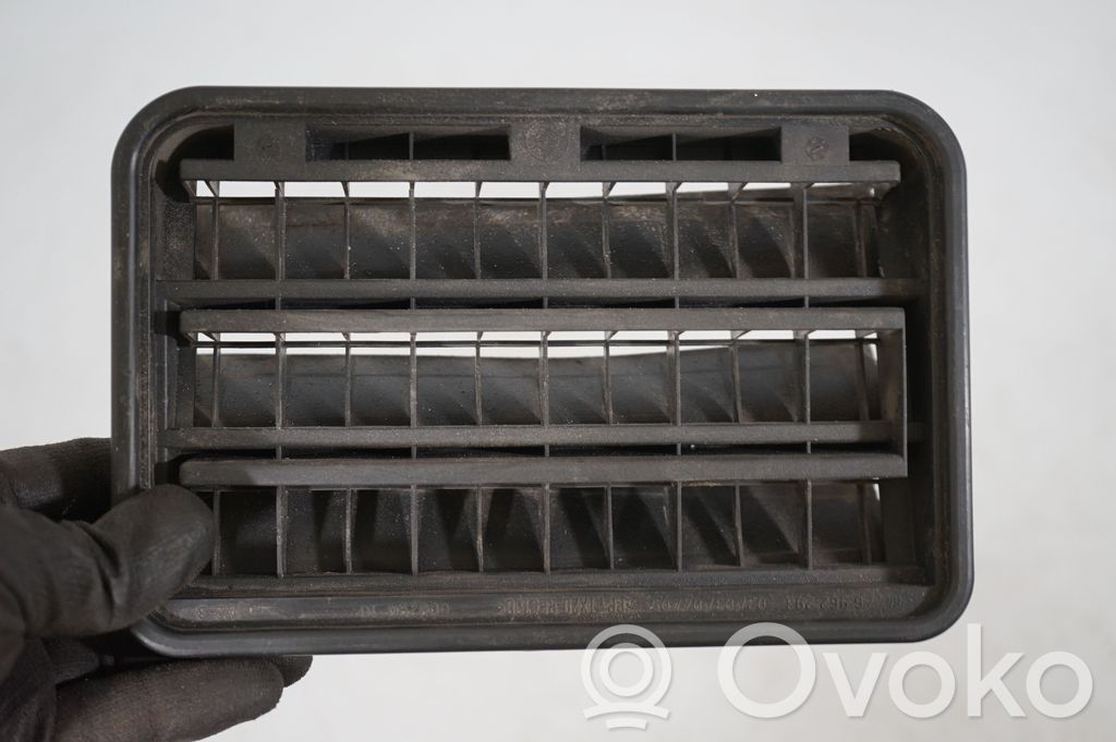Quarter panel pressure vent (6)