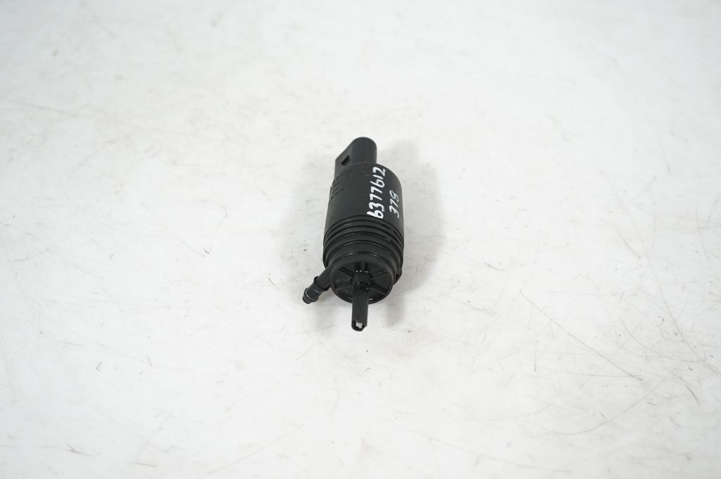 Windscreen/windshield washer pump (4)