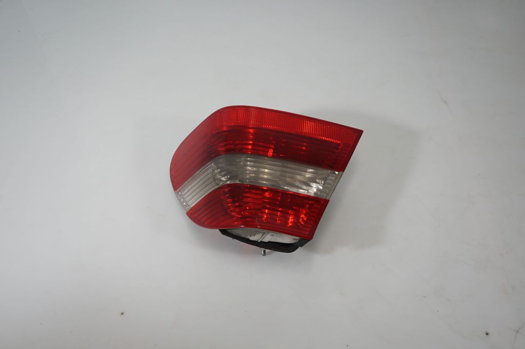 Rear/tail lights (3)