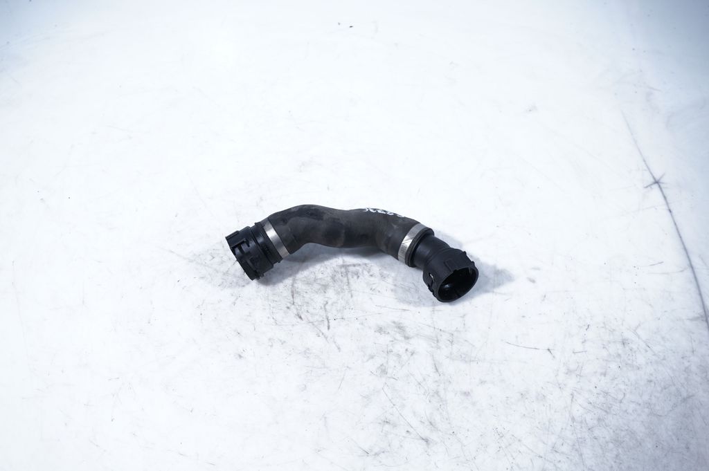Engine coolant pipe/hose (3)