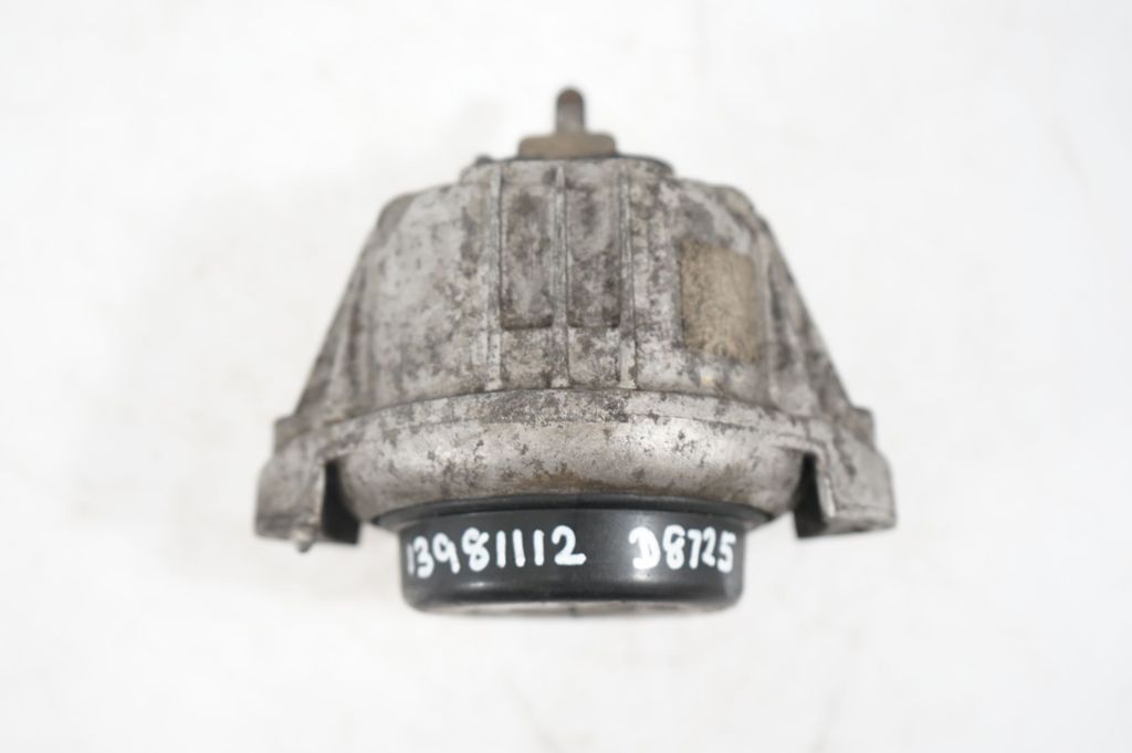 Engine mount bracket (8)