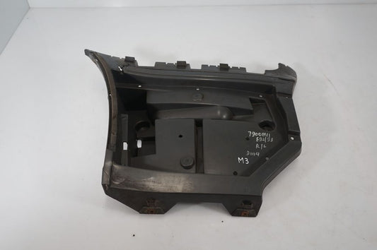 Rear bumper mounting bracket