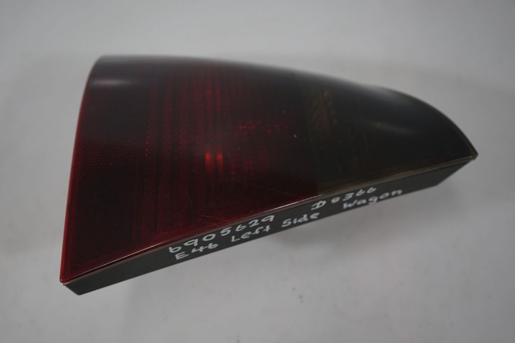 Rear/tail lights (9)