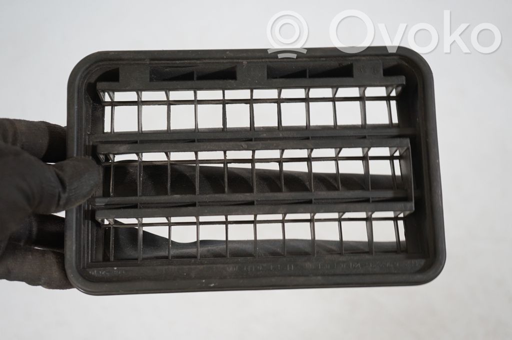 Quarter panel pressure vent (6)