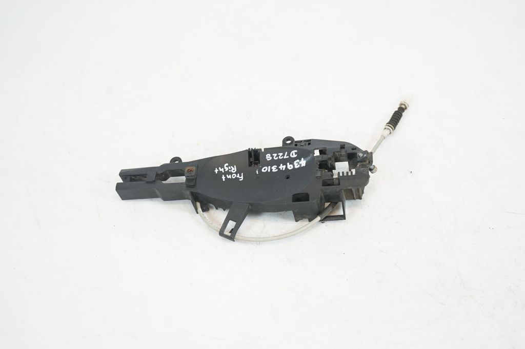 Front door exterior handle/bracket (3)