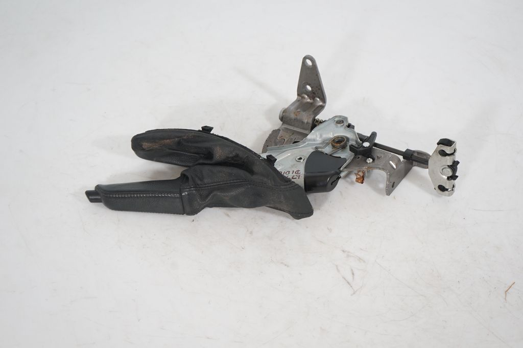 Handbrake/parking brake lever assembly (3)