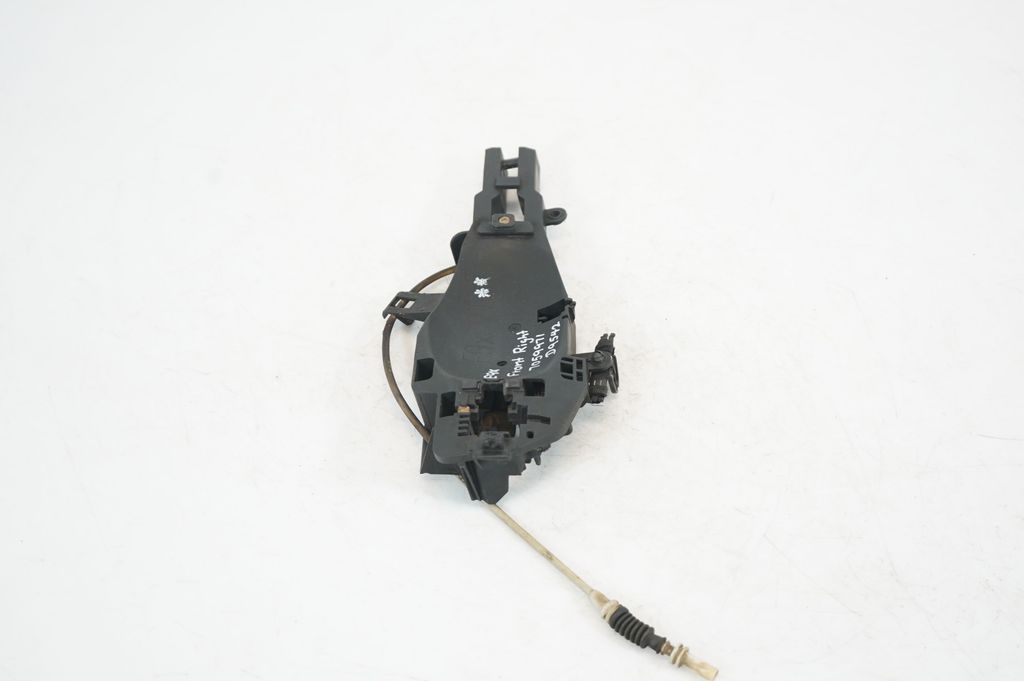 Front door exterior handle/bracket (4)