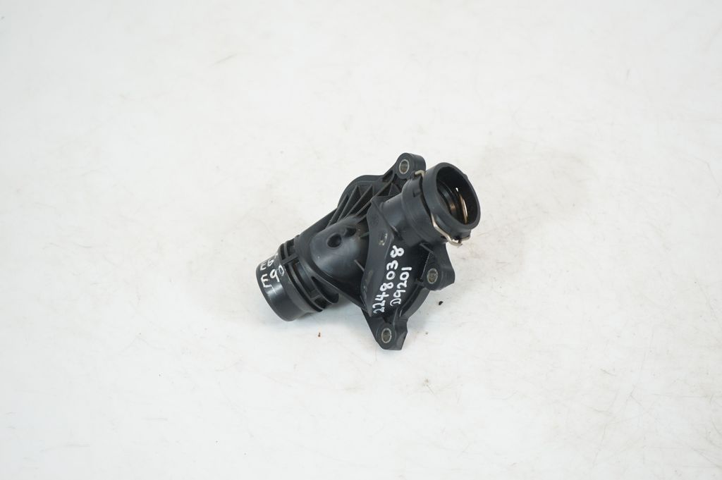 Thermostat/thermostat housing